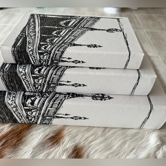3 Nesting Paris Effiel Tower Distressed Storage CORK Books Monochrome GOLD EUC - Picture 5 of 13